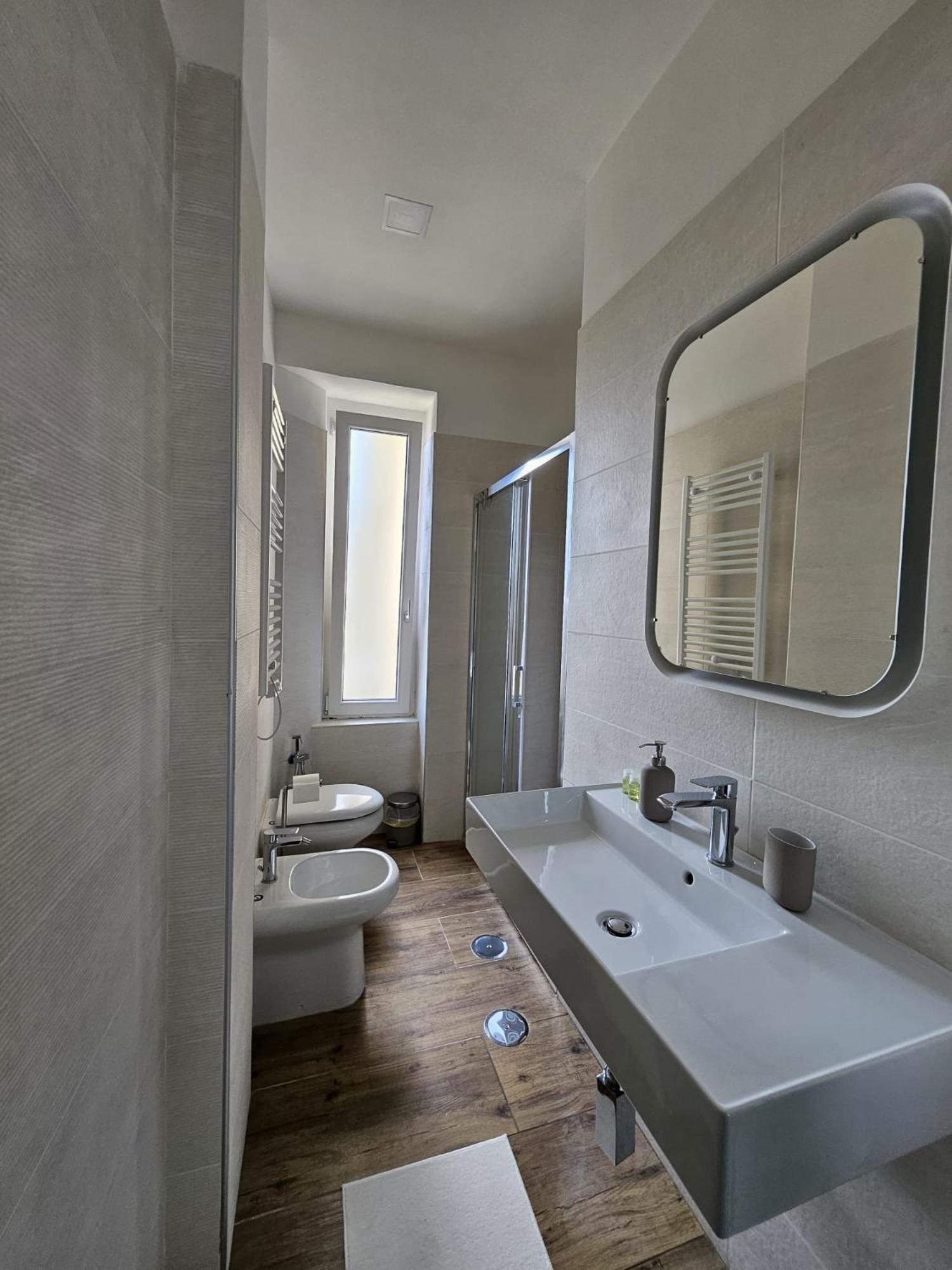 B&B Pietre Preziose Σαλέρνο Εξωτερικό φωτογραφία